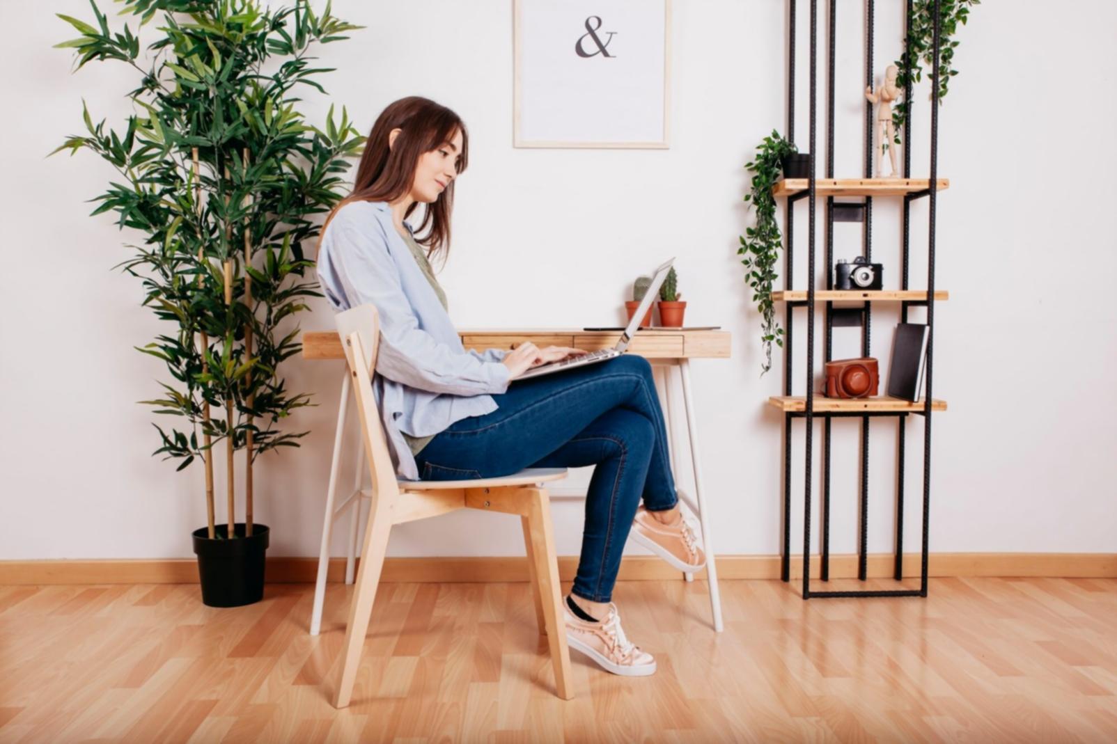 Bureau moderne avec vue sur Lille pour les formations financières